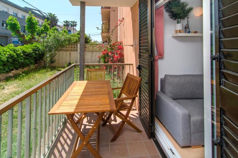Apartamento Prat de VNG · Coqueto piso a 50 metros de la playa Vilanova i la Geltrú Exterior foto